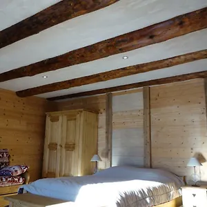 https://la-chambre-du-moulin.hotels-rhonealpes.com